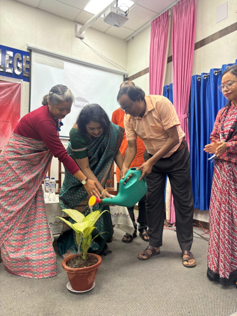 নিউ আলিপুর কলেজে ভাষা সংরক্ষণে ‘ভাষা সঙ্গম’ সেলের অভিনব অনুষ্ঠান…।