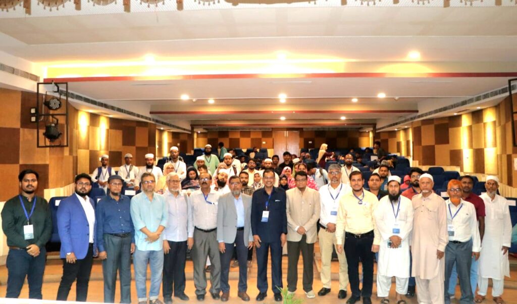 আলিয়া বিশ্ববিদ্যালয়ে আমানত স্কলারশিপ বিতরণ ও ক্যারিয়ার গাইডেন্স সেশন….।