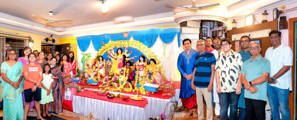 প্রবাসে জমজমাট দুর্গোৎসব :- বেঙ্গালুরুর পালবাড়ির পুজোয় বাঙালি সংস্কৃতির সেতুবন্ধন….।