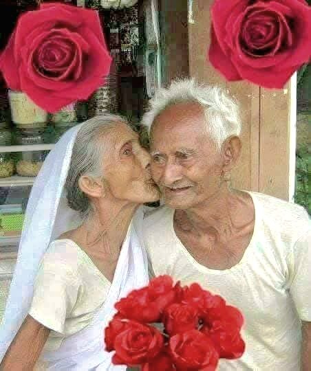 “আধেকলীন হৃদয়ে দূরগামী ব্যথার মাঝে ঘুমিয়ে পড়ি আমি।” — শক্তি চট্টোপাধ্যায়….।