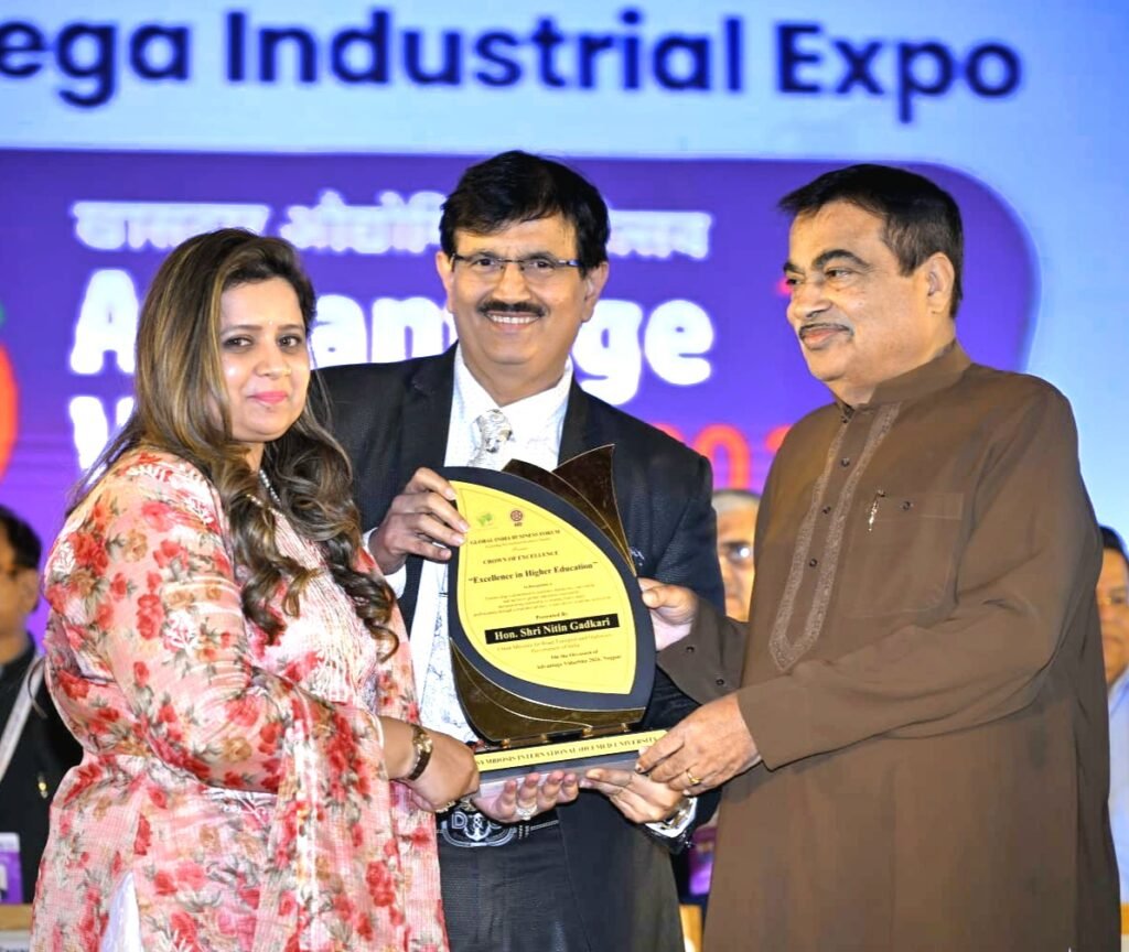 Dr. Akshaya Jain Honoured as “Leader in Aesthetic Medicine & Skill Development” by Union Minister Nitin Gadkari at Advantage Vidarbha 2026….