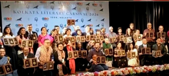 ‘উকিয়োটো পাবলিশিং’ আয়োজন করলো ‘কলকাতা সাহিত্য কার্নিভাল’…।